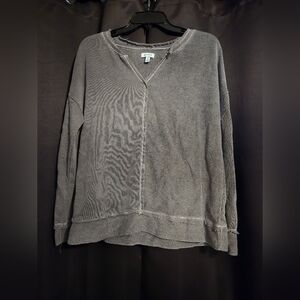 Susina Gray Textured Knit Pullover | Relaxed Casual Top | Women’s M